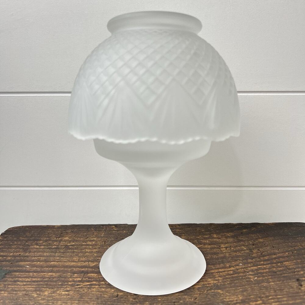 L.E. Smith Vintage Frosted Satin Glass Pedestal Fairy Lamp MCM Pineapple Cut